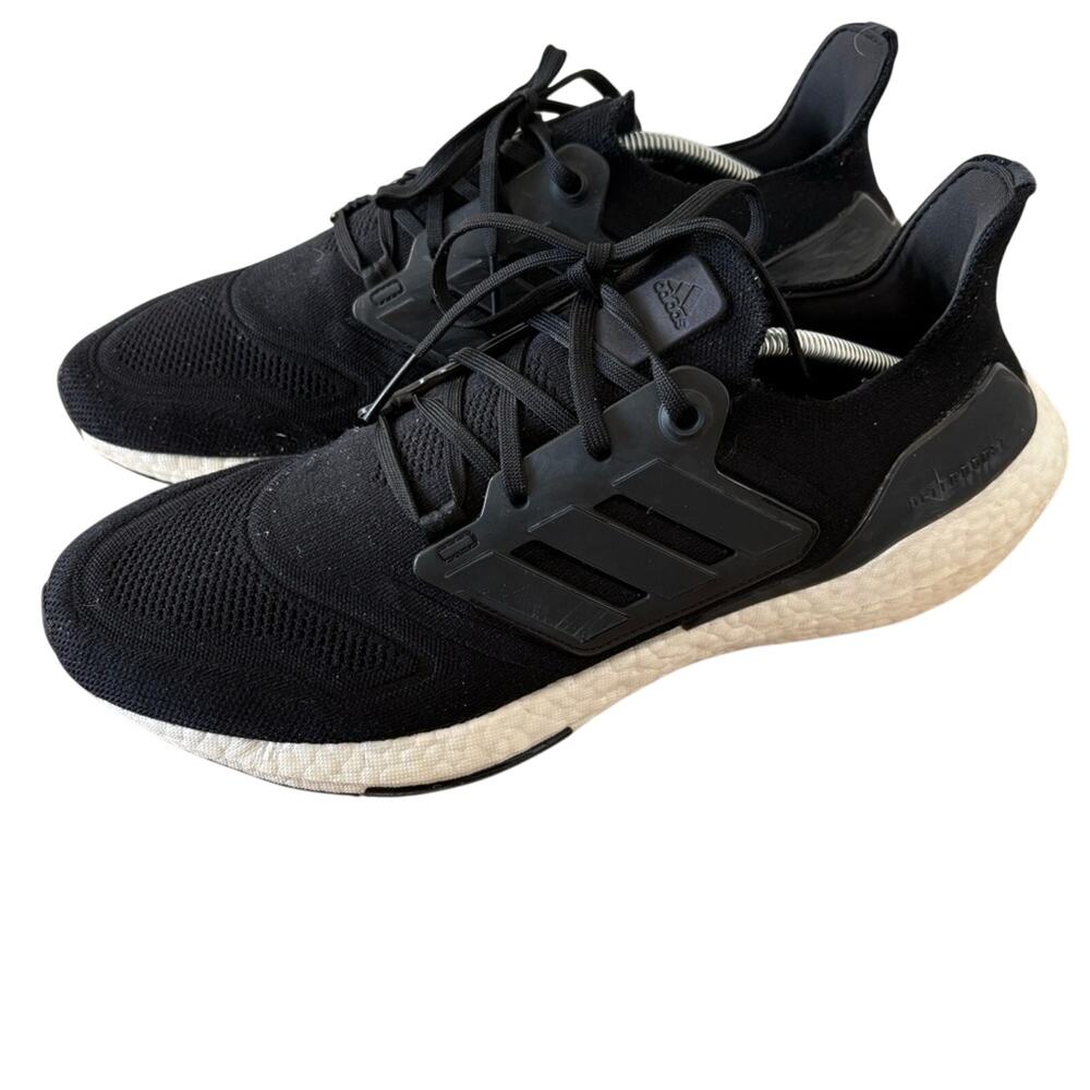 Adidas Ultraboost 22 running shoes size 12